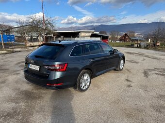 Škoda Superb Combi 2.0 TDI SCR Style 4x4 DSG - 6