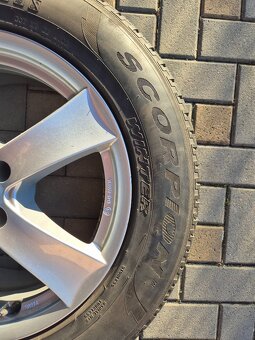 Málo jazdené zimné pneumatiky Pirelli Scorpio 215x65xR17 - 6