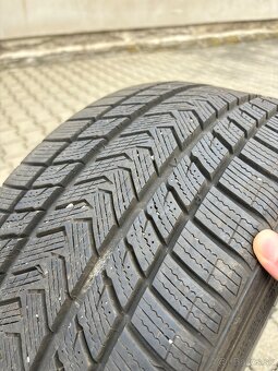 235/35 R19 zimné pneumatiky - 6