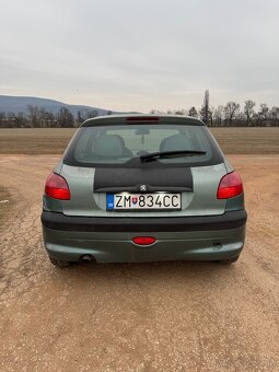Peugeot 206 2.0 HDI. REZERVOVANÉ - 6