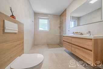 BOSEN | 4 izbový rodinný bungalov s bazénom - 6