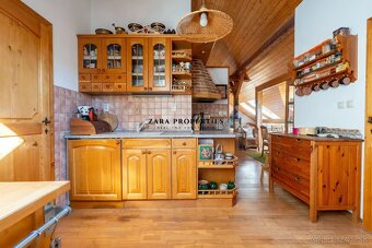 Rodinný dom v centre mesta Púchov - 6