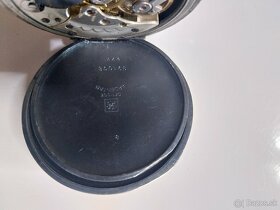 Starožitné  vreckové hodinky DOXA s motívom roľnika - 6