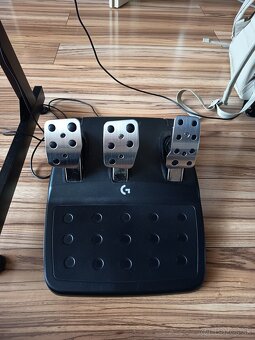 Predám volant Logitech G 923 a pedále+riadiacu páku. - 6