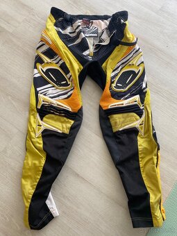 Predám moto 250 replika suzuki + výstroj - 6