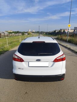 Ford Focus combi 1.6 - 6