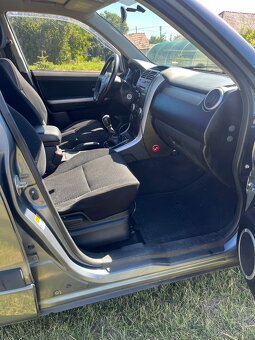 Suzuki Grand Vitara 2.0 benzín - 6