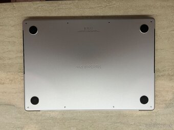 MDM | MacBook Pro 14’ M3 pro 18GB RAM | 512GB úložisko - 6