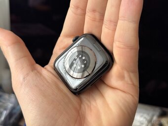 Apple Watch 7 45mm - 6