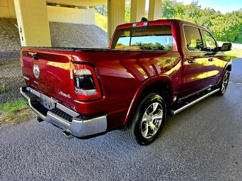 Dodge Ram 1500, MAX VYBAVA, NEBOURANÉ, DPH, 4x4, 5,7 HEMI - 6