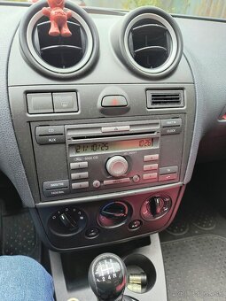 Ford fiesta 1.25 - 6