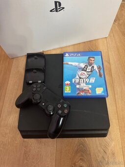 Playstation 4 slim 500gb + FIFA 19 - 6