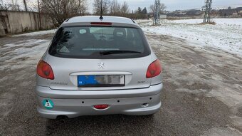 Peugeot 206 1.4 benzín hatchback r.v.2006 - 6