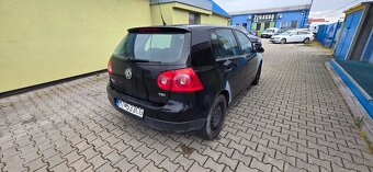 Volkswagen Golf - 6