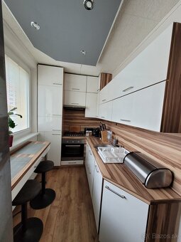 PREDAJ - 3 izbový byt s balkónom, Edelényska ulica - 6
