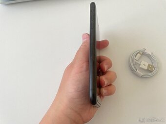 iPhone Xr 64GB - 6