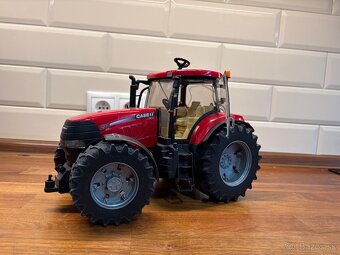 BRUDER 3098 Lesnícky traktor Case CVX230 - 6
