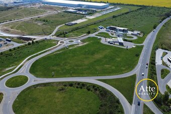 Na predaj: 1,7ha komerčný stavebný pozemok na obchvate - 6