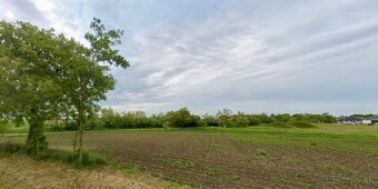 NA PREDAJ 3 STAVEBNÉ POZEMKY V HORNÝCH JANÍKOCH – S ELEKTROM - 6