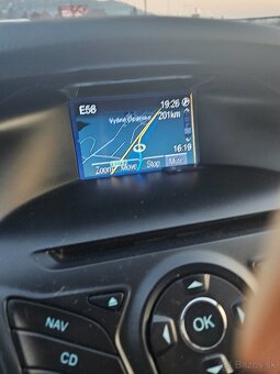 Predám Ford focus 2tdci automat - 6