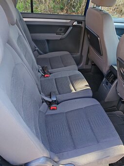 WV Touran 1,9 TDi - 6