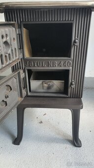 Liatinové kachle Jotul 440 čierný lak - 6