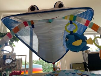 Svetelná a zvuková hrazdička pre babätko - Hľadá sa Nemo - 6