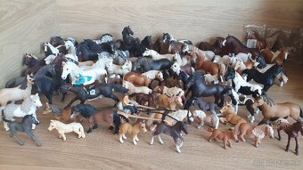 Schleich koně a jezdci /jezdkyně - 6