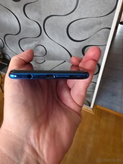 Predám Samsung Galaxy A7 - 6