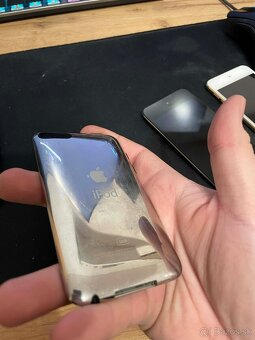 Zbiarka Apple iPod touch / iPad - 6