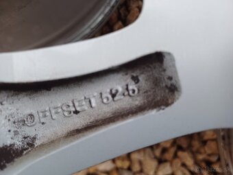 Orig.hlinikove disky Mazda - 3,5,6-6 1/2Jx16-ET-52,5-5x114,3 - 6