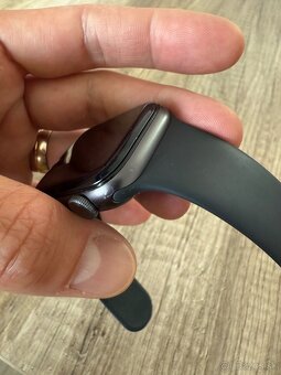 Predám Apple Watch 6 44 mm - 6