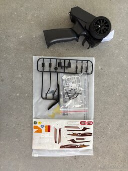 Toyota Land Cruiser 79, 1:12 - 6
