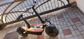 Elektricka kolobežka 2000w dojazd 35km - 6