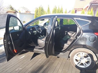 Predám Hyundai IX35 4x4, diesel 2.0, 192tis km,12/2011 - 6