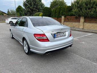 Mercedes W204 AMG - 6
