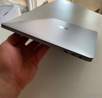 MacBook Pro 13" (2020) | 1TB SSD | 16GB RAM | Touch Bar - 6