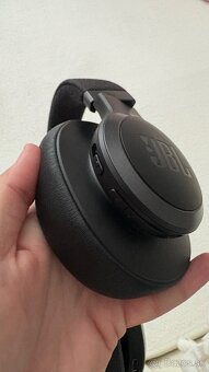 Sluchadla JBL 770 NC - 6