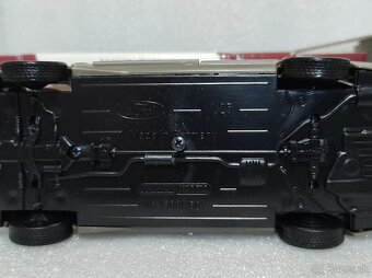 1:24 Ford Scorpio - 6