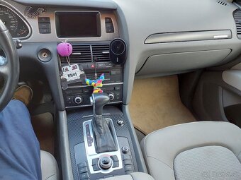 Predam Audi Q7 2013 - 6