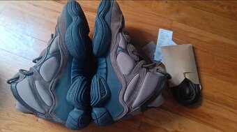 Yeezy adidas 500 44 2/3 - 6