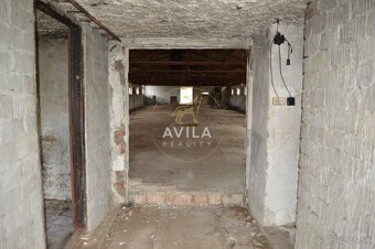 NA PREDAJ: sklad-hala 750m2 vo Voderadoch - 6