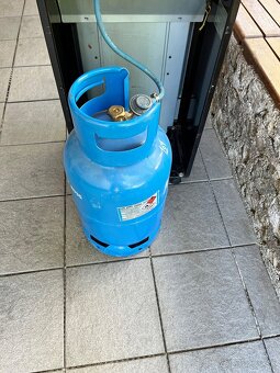 Plynové kachle/pec s elektrickým napájaním+plyn flasa 10 kg - 6