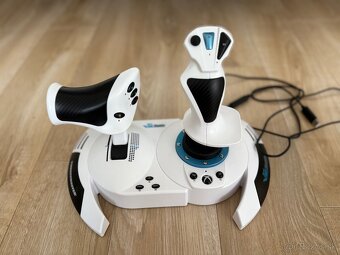Joystick, Flight Simulátor - 6