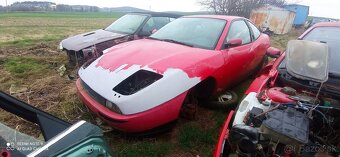 Dobrý deň predám alebo rozpredám tieto dve Fiat coupe - 6