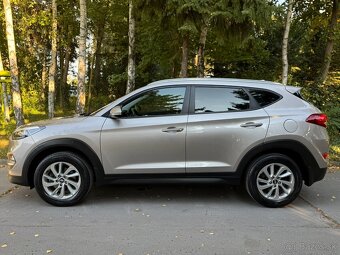 HYUNDAI TUCSON 1.6 GDI STYLE/ SK AUTO / 1.MAJITEĽ / NEBURANÉ - 6