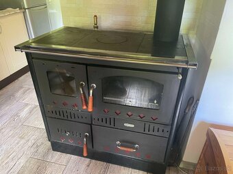 Celoročné obývateľná murovaná chata kúsok od Púchova. - 6