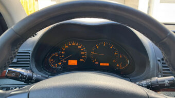 TOYOTA AVENSYS 2.2 - 6