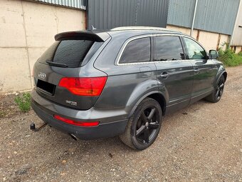 Audi Q7 3.0 TDI S-Line Quattro 7 míst - 6