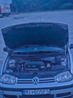 Predám Volkswagen Golf 1.4 - 6